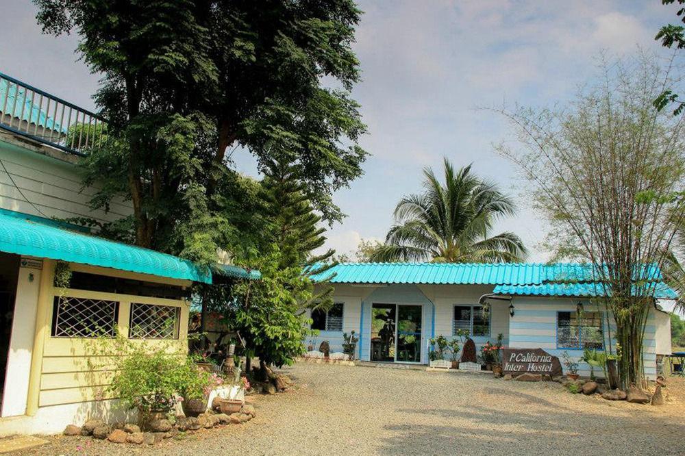 P.California Inter Hostel Nang Rong Exterior photo